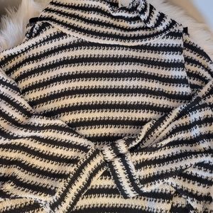 Rosegal Short Sleeve Turtleneck